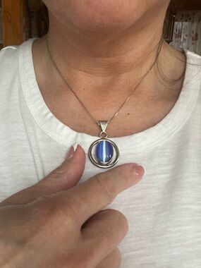 Taxco 925 Blue Cat’s Eye Glass Cabochon Pendant Necklace